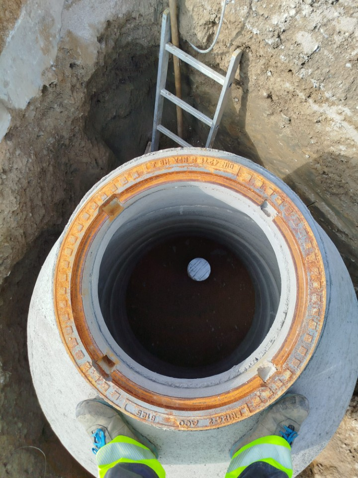 Gartenbrunnen Stahlbetonrohr offen Draufsicht 