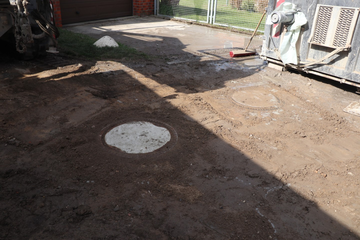 Grundwasser-Messstelle neu mit Gulli verschlossen